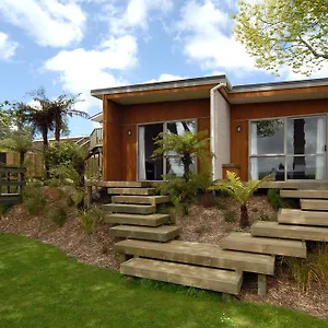 https://bbthe-redwoods.rotoruahotelsnz.com
